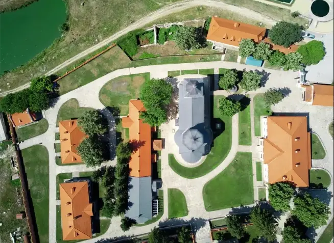 Vastu for plot landscape showing ideal land direction, shape, and natural surroundings